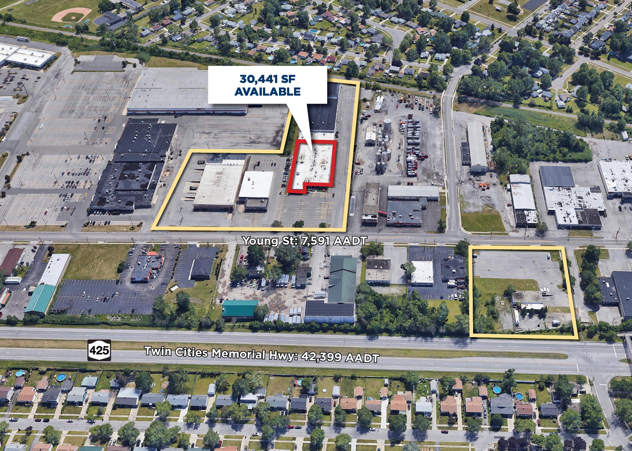 670 Young St, Tonawanda, NY à louer Photo du bâtiment- Image 1 de 1