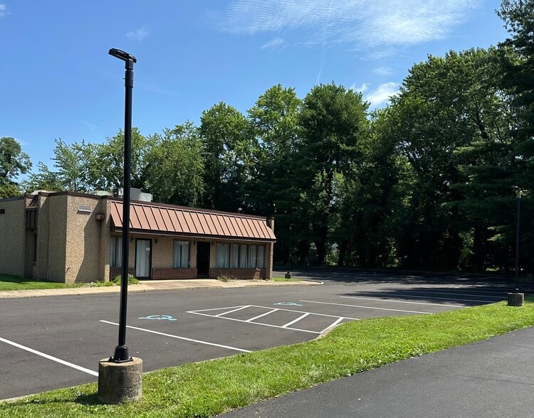 485 N Main St, Doylestown, PA for lease - Building Photo - Image 3 of 8