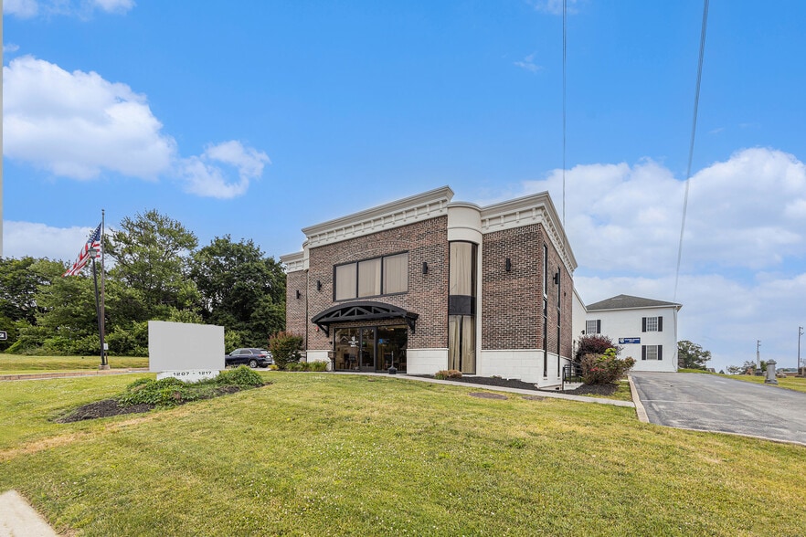 1207-1217 Fayette Street portfolio of 2 properties for sale on LoopNet.ca - Building Photo - Image 2 of 58