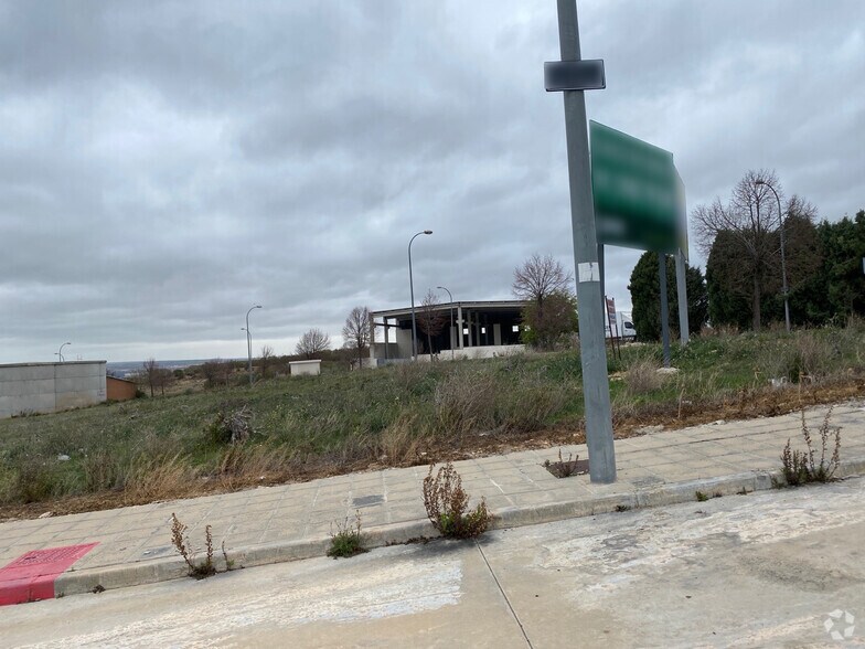 Cuesta del Aguadero s/n, Chiloeches, Guadalajara à louer - Photo du bâtiment - Image 3 de 3