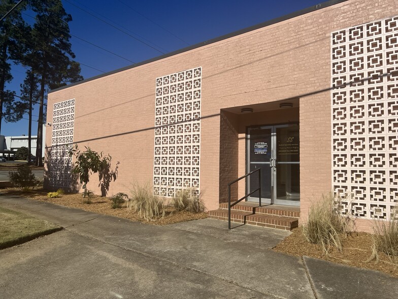 811 N Cobb St, Milledgeville, GA for lease - Building Photo - Image 1 of 7