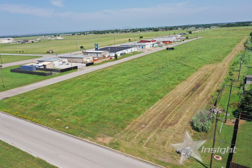 +5.68 Acres On Belmont Ave, Lawton, OK à vendre - Photo du b timent - Image 2 de 3