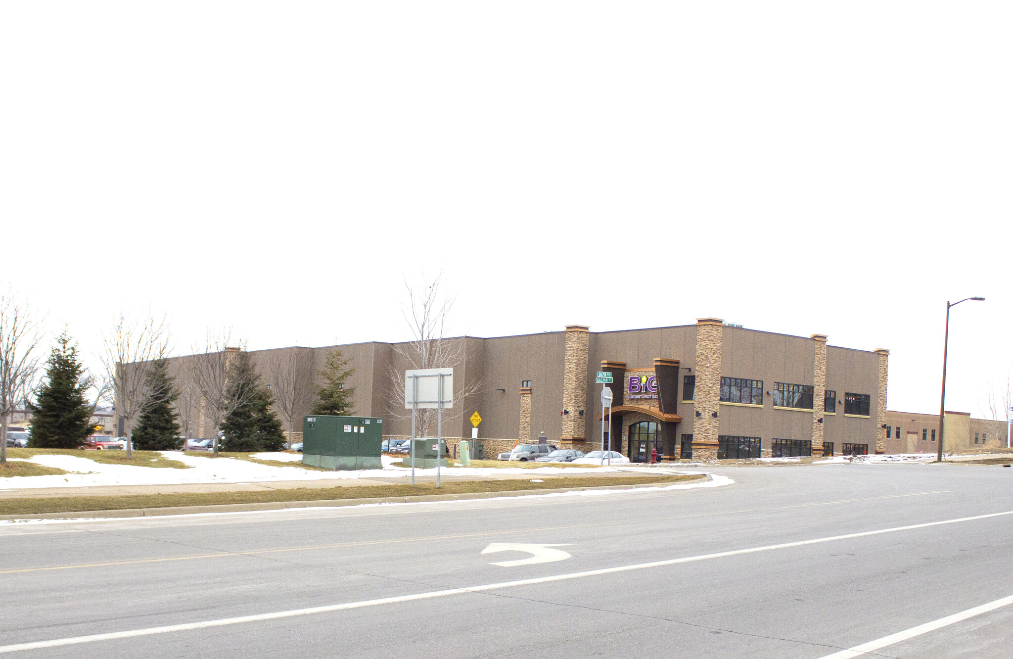 2410 Galpin Ct, Chanhassen, MN for lease Building Photo- Image 1 of 4