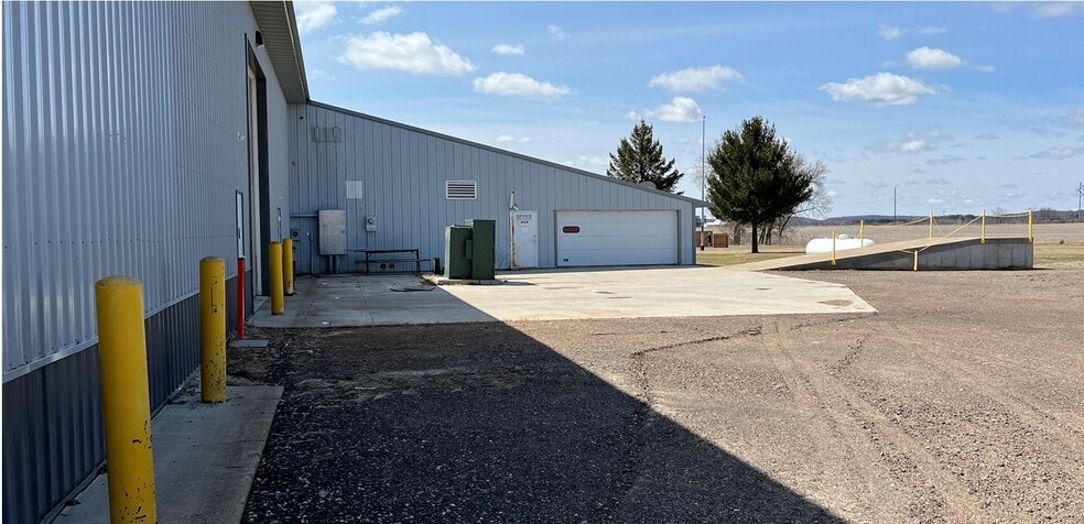 14248 109th Ave, Chippewa Falls, WI for lease - Building Photo - Image 3 of 13