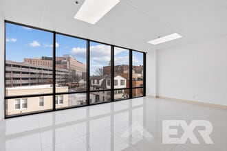 4112 77th St, Elmhurst, NY for lease Interior Photo- Image 1 of 6