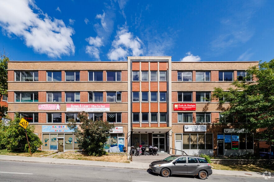 3333-3363 Boul Cavendish, Montréal, QC à vendre - Photo du bâtiment - Image 2 de 3