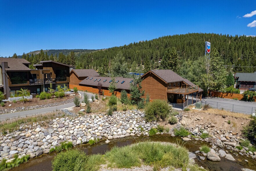 12315 Deerfield Dr, Truckee, CA à vendre - Photo du bâtiment - Image 2 de 55