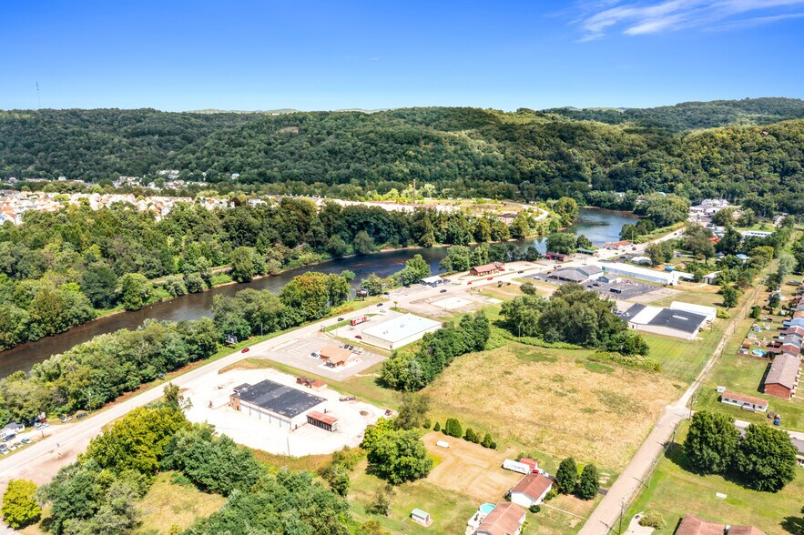 2016 River Rd, North Apollo, PA à vendre - Photo du bâtiment - Image 2 de 5