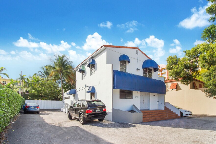 2710 SW 37th Ave, Coconut Grove, FL for sale - Primary Photo - Image 1 of 13