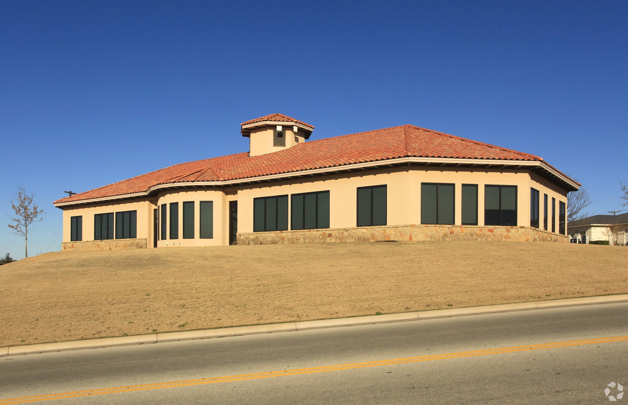 1002 Marble Heights Dr, Marble Falls, TX for lease Primary Photo- Image 1 of 63