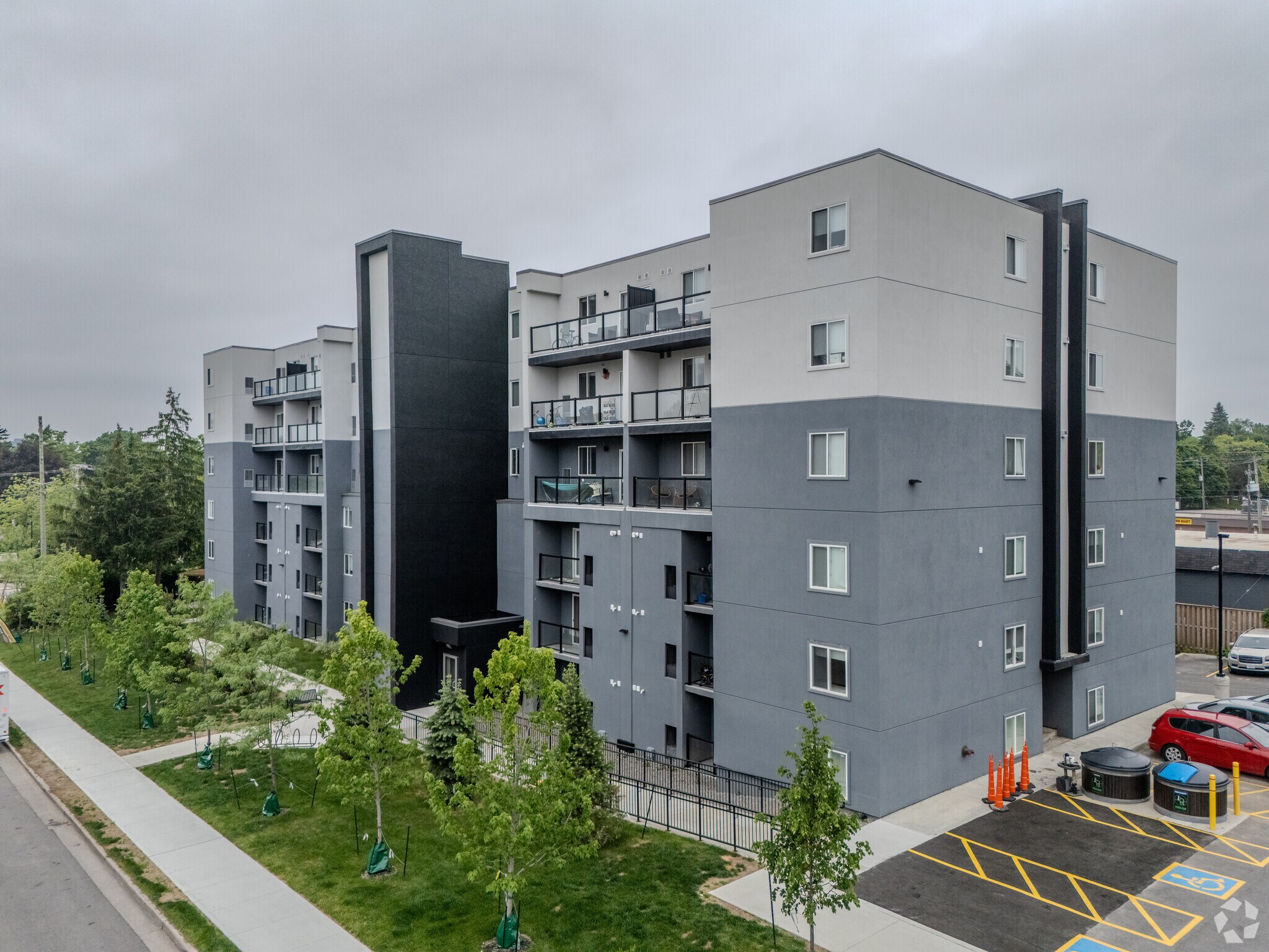 144 Lucan Ave, Waterloo, ON à vendre Photo principale- Image 1 de 1