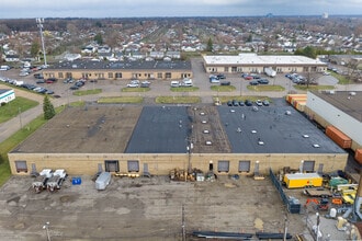 4335-4365 Cranwood Pky, Warrensville Heights, OH - Aerial  map view