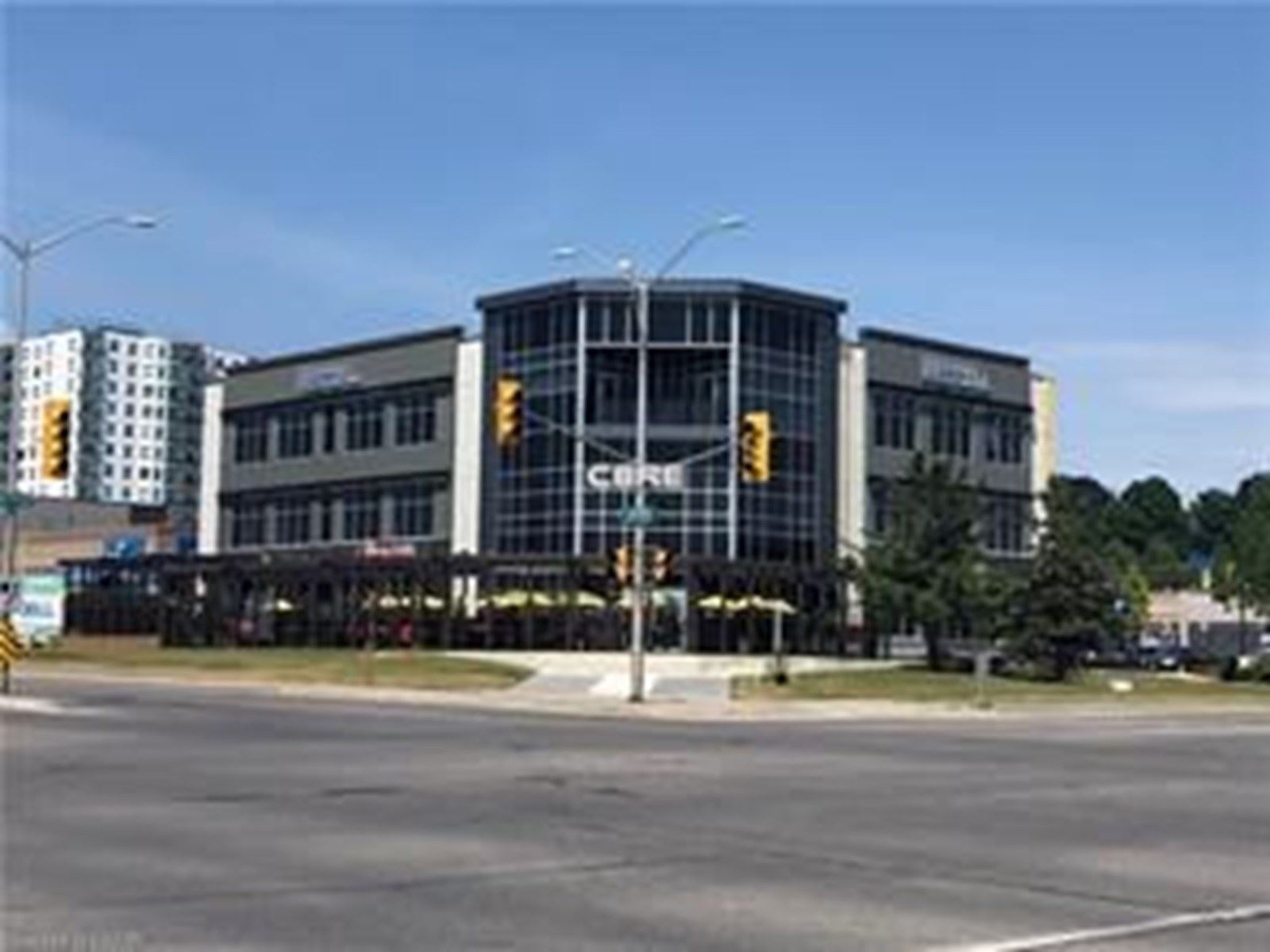 1701 Richmond St, London, ON for sale Primary Photo- Image 1 of 1