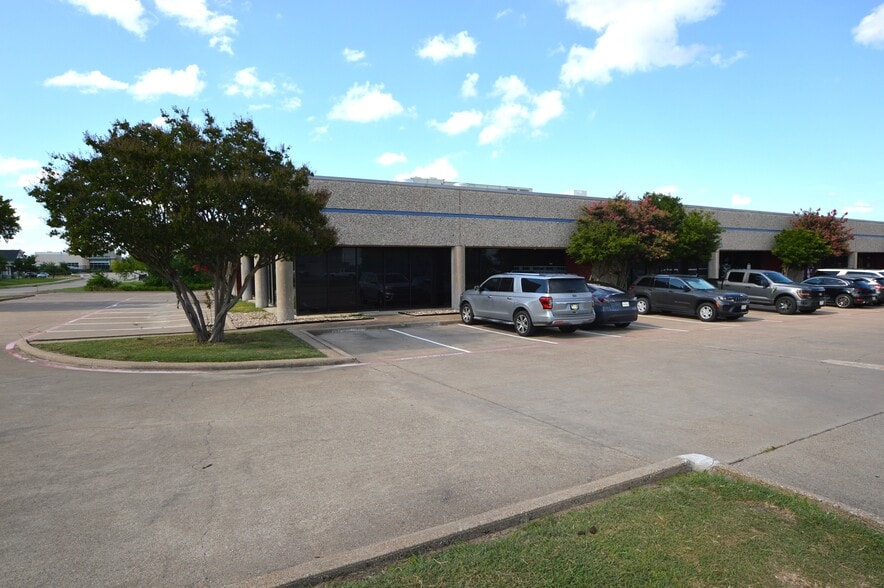1203 Beta Ct, Rockwall, TX à louer - Photo du bâtiment - Image 2 de 9