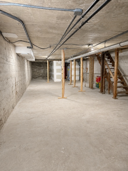 1714 Avenue M, Brooklyn, NY for lease - Building Photo - Image 3 of 6