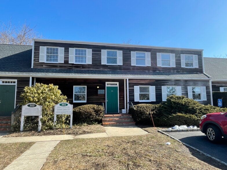 349 Meeting House Ln, Southampton, NY à vendre - Photo du bâtiment - Image 3 de 14