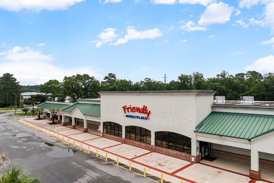 821 King George Blvd, Savannah, GA à louer - Photo du bâtiment - Image 3 de 50