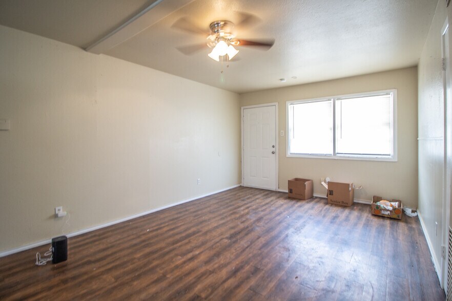2715 E 2nd St, Lubbock, TX à vendre - Photo intérieure - Image 3 de 12