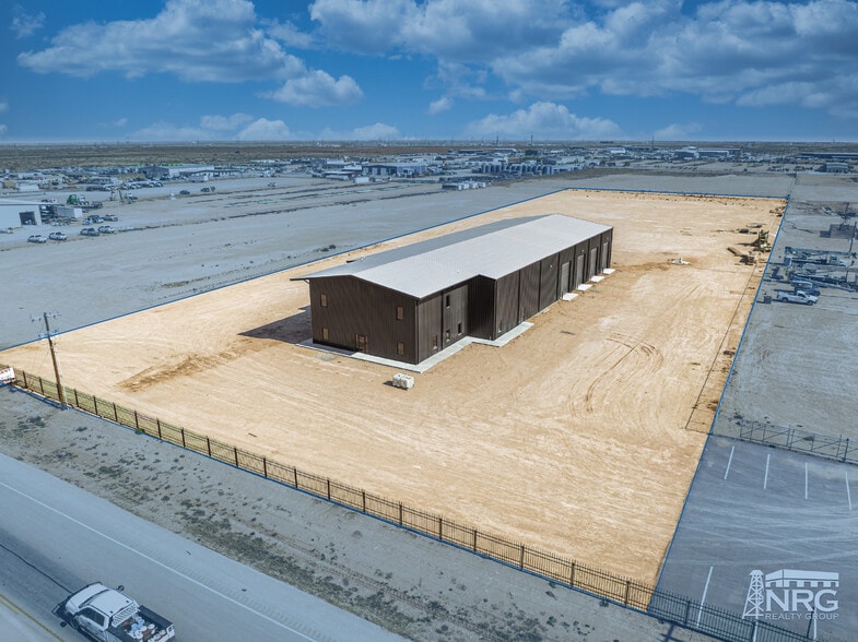 5620 N FM 1788, Midland, TX à louer - Photo du bâtiment - Image 3 de 13