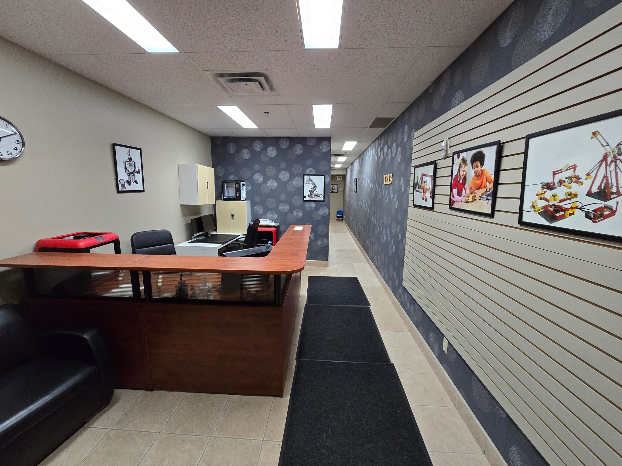 1107 Lorne Park Rd, Mississauga, ON for lease Interior Photo- Image 1 of 4