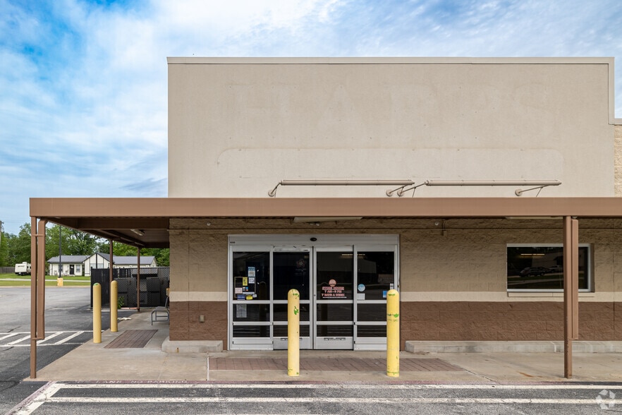 800 S 1st Ave, Gravette, AR for sale - Building Photo - Image 2 of 4