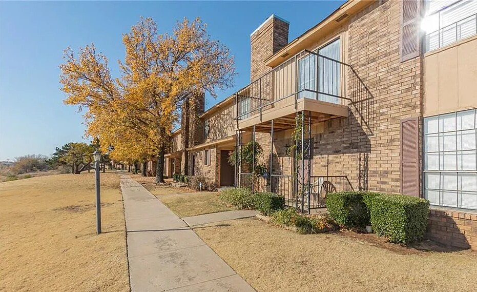 812 Two Forty Pl, Oklahoma City, OK à vendre - Photo du bâtiment - Image 2 de 30