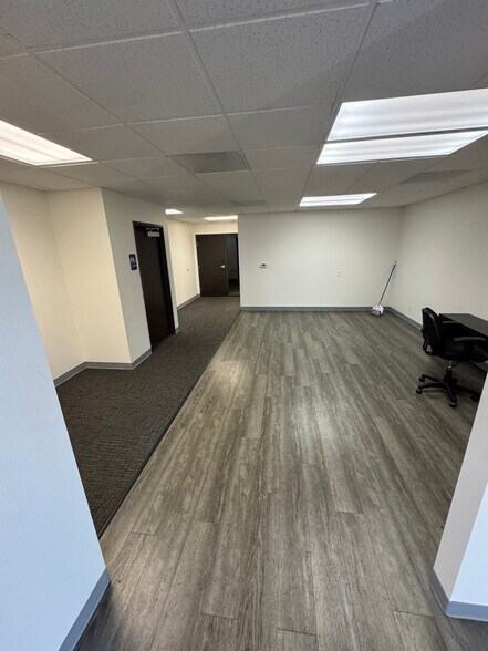 8075 SW Nimbus Ave, Beaverton, OR à louer - Photo intérieure - Image 3 de 6