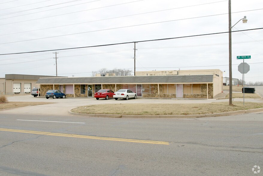 45 NE 50th St, Oklahoma City, OK à louer - Photo du bâtiment - Image 2 de 11
