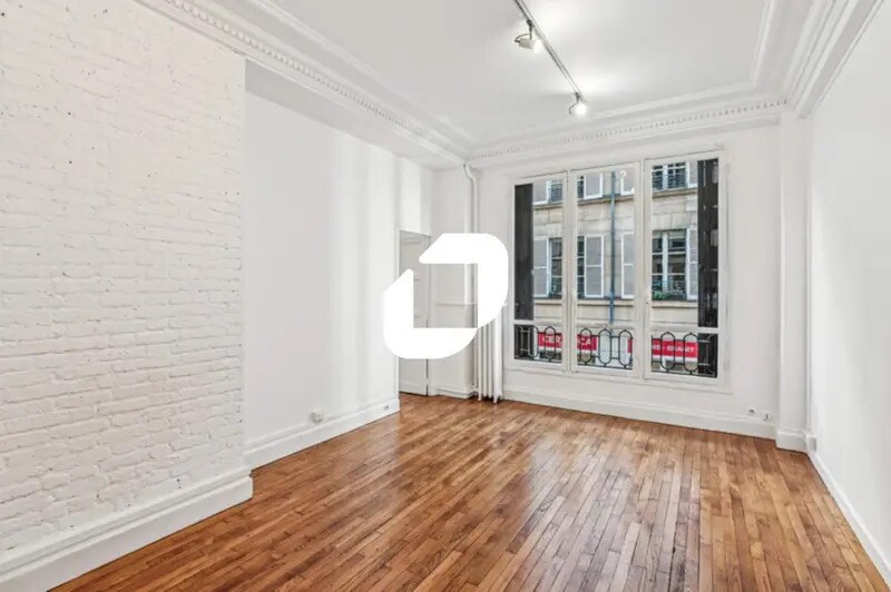 16 Rue Martel, Paris for lease - Interior Photo - Image 3 of 25
