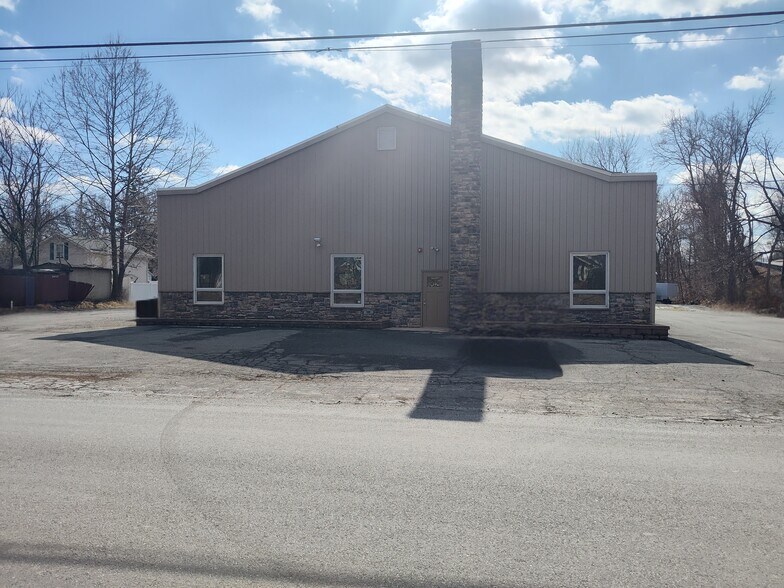 300 5th St, Belvidere, NJ à vendre - Photo du bâtiment - Image 2 de 22