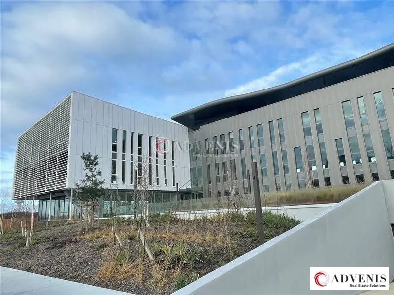 Office in Mérignac for lease Building Photo- Image 1 of 13