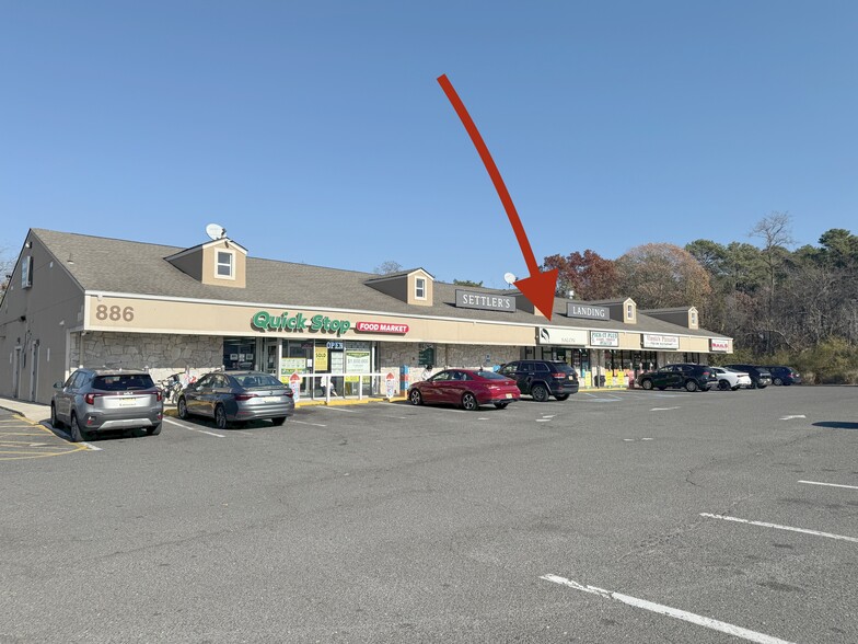 886-888 W Bay Ave, Barnegat, NJ for lease - Building Photo - Image 1 of 3