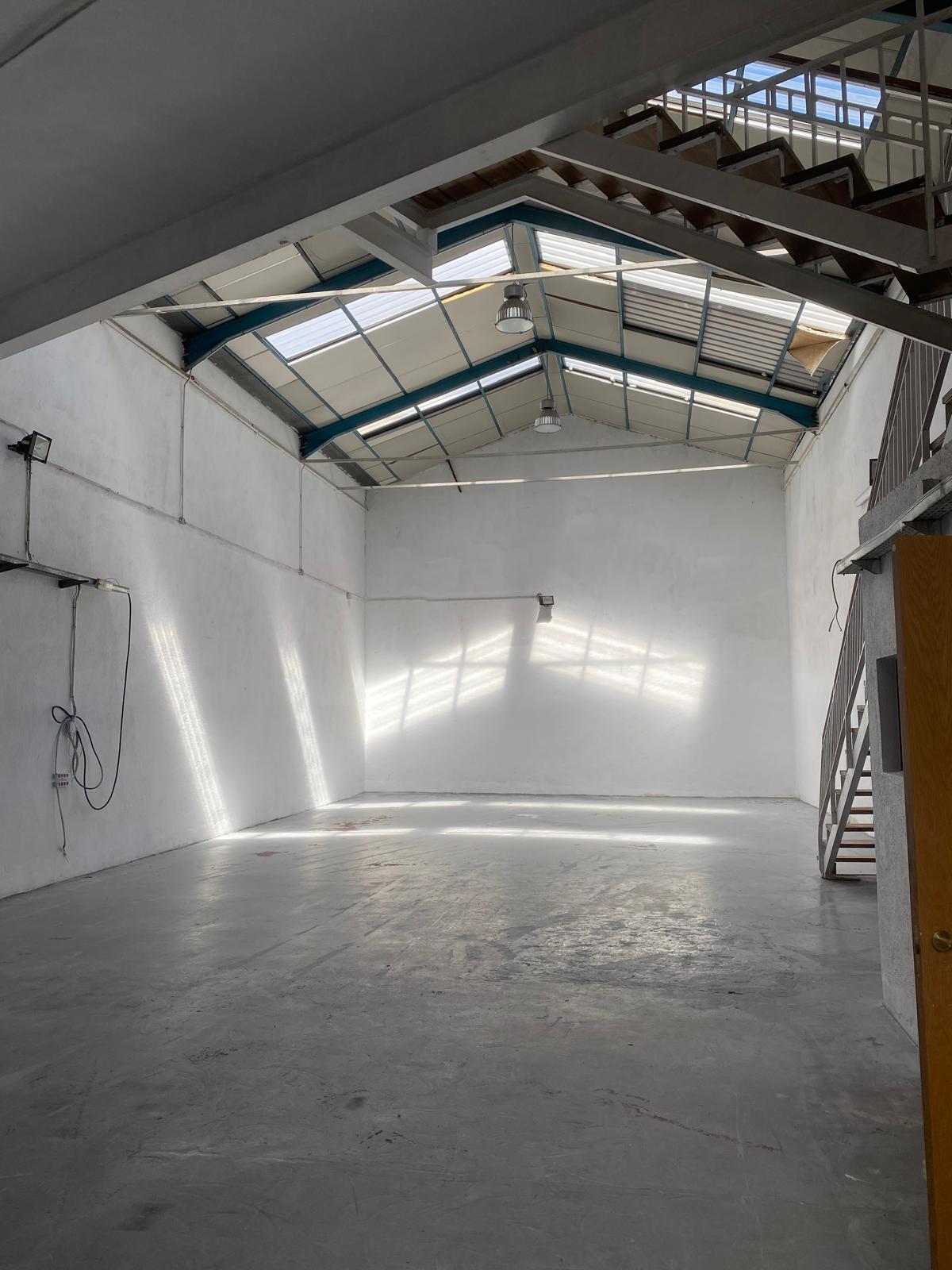 Calle Fresnedillas, 4, Alcorcón, Madrid for lease Building Photo- Image 1 of 2
