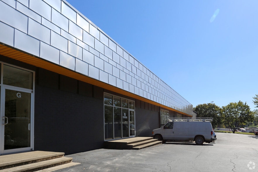 2135 Defoor Hills Rd NW, Atlanta, GA for lease - Building Photo - Image 2 of 10