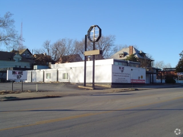 3330 Troost, Kansas City, MO à vendre - Photo du bâtiment - Image 2 de 3