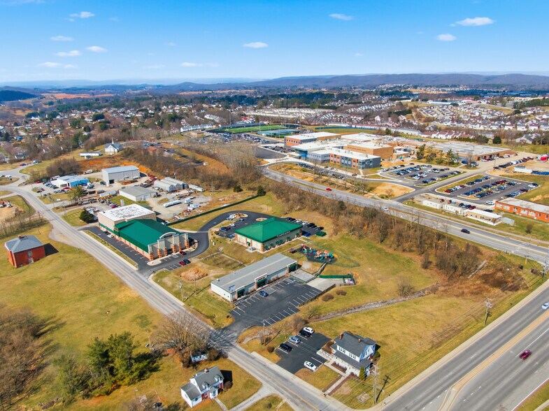 135 Scattergood Dr NW, Christiansburg, VA à vendre - Photo principale - Image 1 de 1