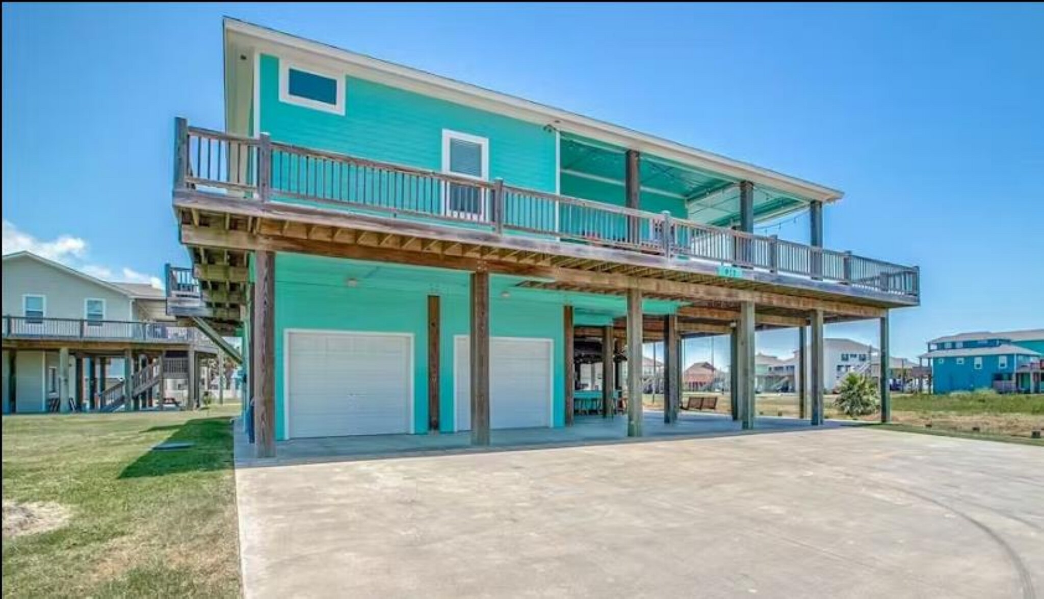 922 Palm Ridge Dr, Crystal Beach, TX à vendre Photo du bâtiment- Image 1 de 18