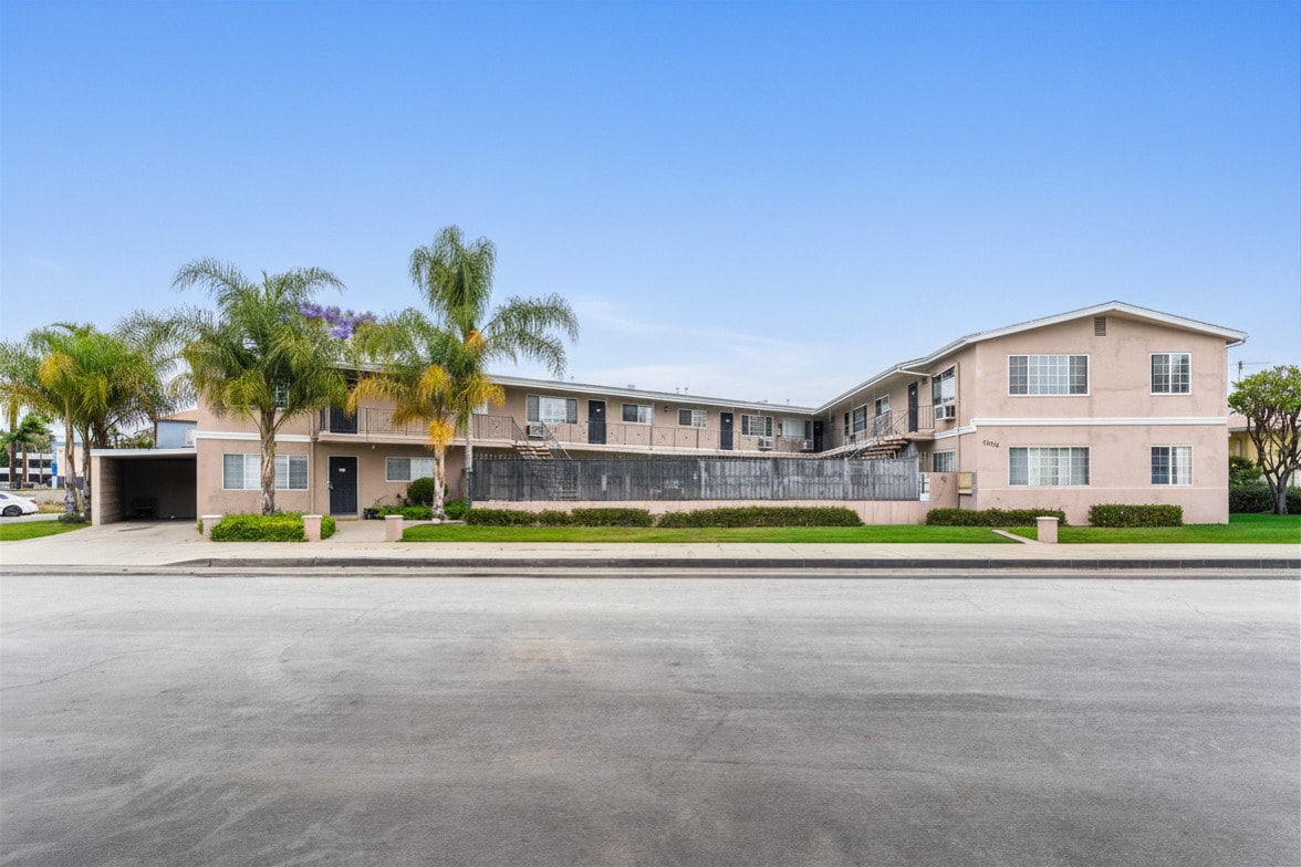 5245 Via San Delarro St, Los Angeles, CA à vendre Photo du bâtiment- Image 1 de 19