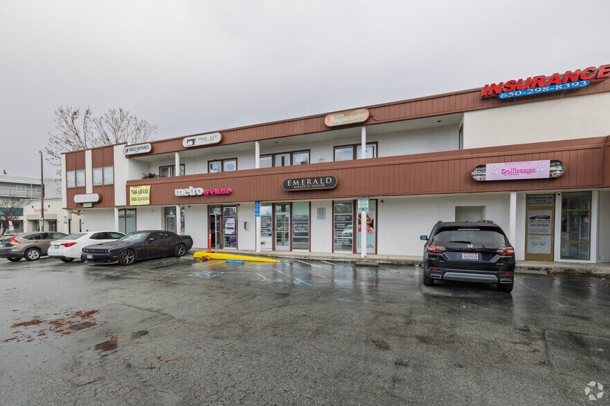 615 Woodside Rd, Redwood City, CA for lease - Building Photo - Image 2 of 3