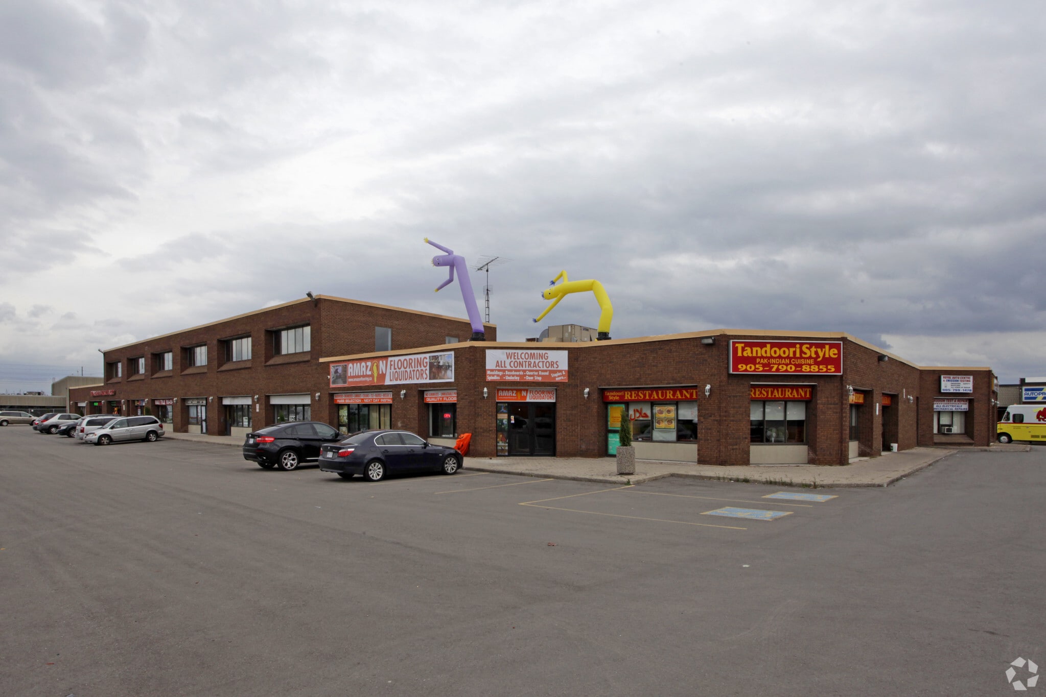 30 Melanie Dr, Brampton, ON à vendre Photo principale- Image 1 de 9