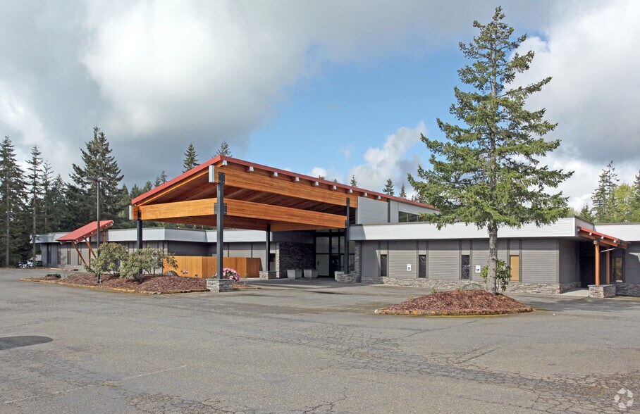 1950 Pottery Ave, Port Orchard, WA for lease - Primary Photo - Image 1 of 8