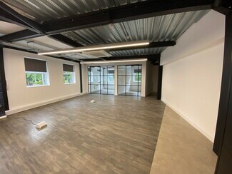 Plus de détails pour 11 Station Rd, Wilmslow - Bureau à louer