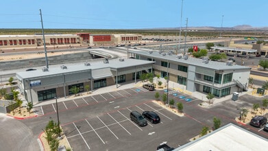 11680 Montana Ave, El Paso, TX à louer Photo du bâtiment- Image 2 de 2