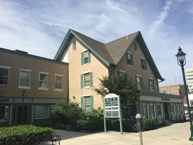 100 E Pennsylvania Ave, Towson, MD for lease - Building Photo - Image 2 of 18