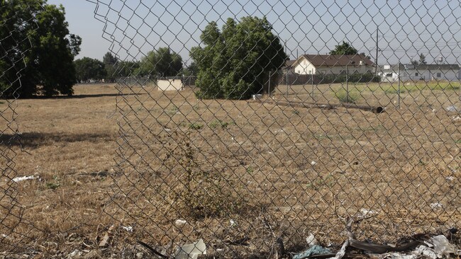 More details for 918 E Holt Blvd, Ontario, CA - Land for Lease