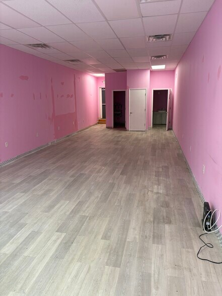 1126 H St NE, Washington, DC à vendre - Photo du bâtiment - Image 2 de 5