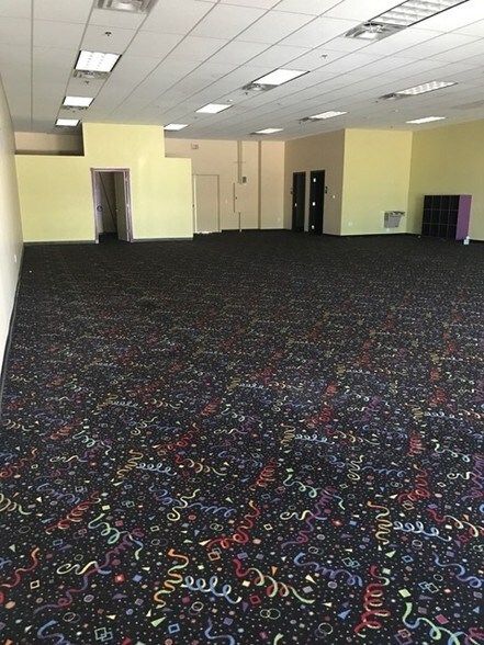 20330 N Cave Creek Rd, Phoenix, AZ à vendre - Photo intérieure - Image 3 de 12