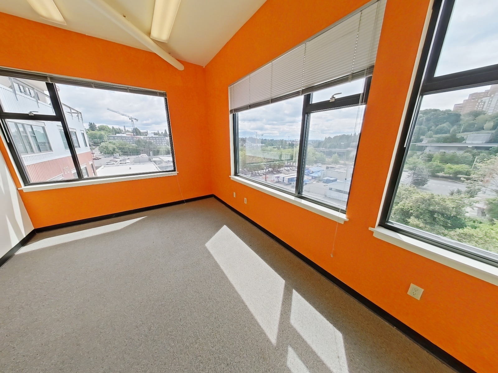 1225 S Weller St, Seattle, WA for lease Interior Photo- Image 1 of 4