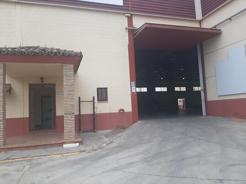 Industriel dans Cáceres, Cáceres à vendre - Photo du bâtiment - Image 3 de 18