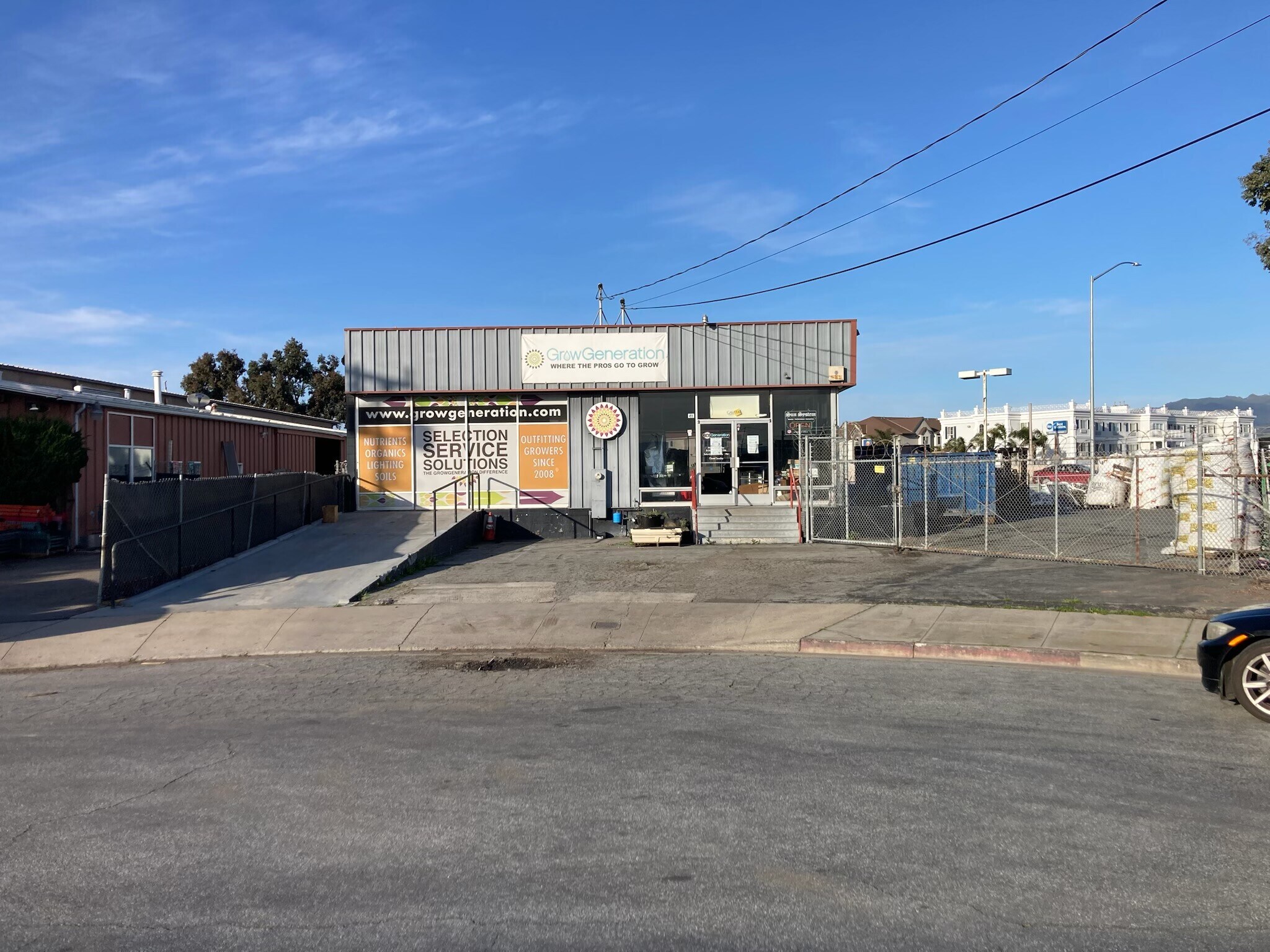 61 & 66 Tarp Circle, Salinas portefeuille de 2 propriétés à vendre sur LoopNet.ca Photo du bâtiment- Image 1 de 4